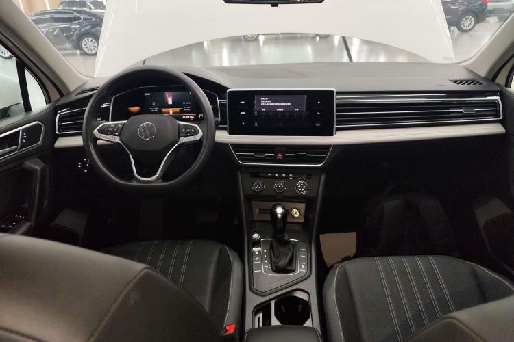 Used Volkswagen Tiguan L 2022 330TSI Automatic Two-Wheel Drive Comfort Edition Center Console