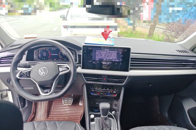 Used Volkswagen Tiguan L 2022 330TSI Automatic Two-Wheel Drive R-Line Enhanced Edition Center Console