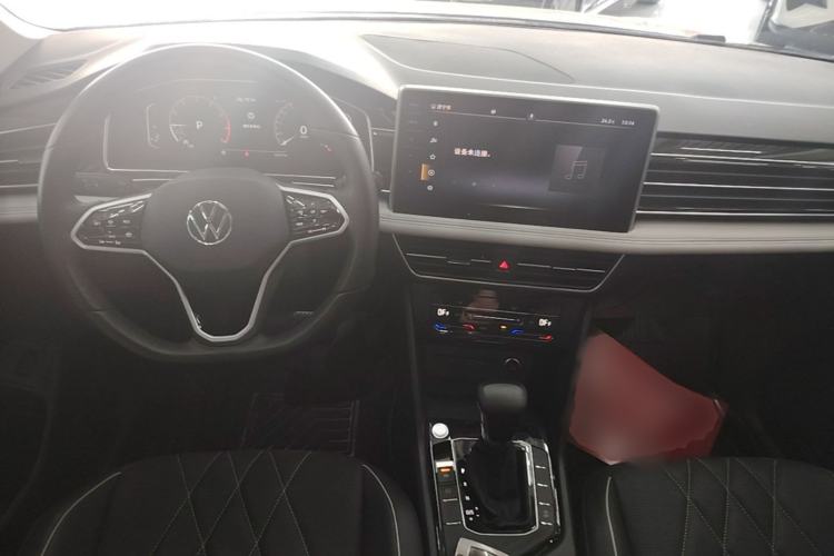 Used Volkswagen Tiguan L 2022 330TSI Automatic Two-Wheel Drive Smart Edition Center Console