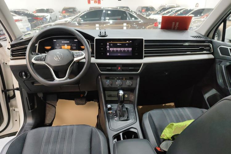 Used Volkswagen Tiguan L 2022 330TSI Automatic Two-Wheel Drive Comfort Edition Center Console