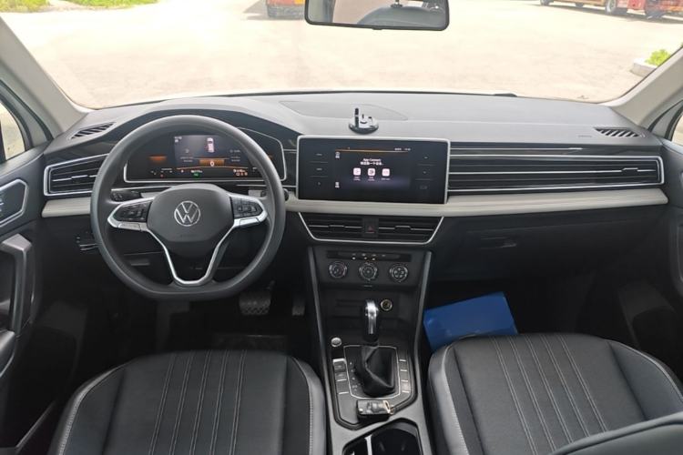 Used Volkswagen Tiguan L 2022 330TSI Automatic Two-Wheel Drive Comfort Edition Center Console