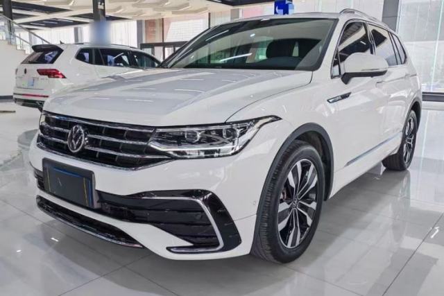 Ojetý Volkswagen Tiguan L 2022 330TSI Automatic Two-Wheel Drive R-Line Enhanced Edition