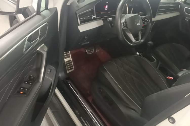 Used Volkswagen Tiguan L 2022 330TSI Automatic Two-Wheel Drive R-Line Enhanced Edition Driver Seat