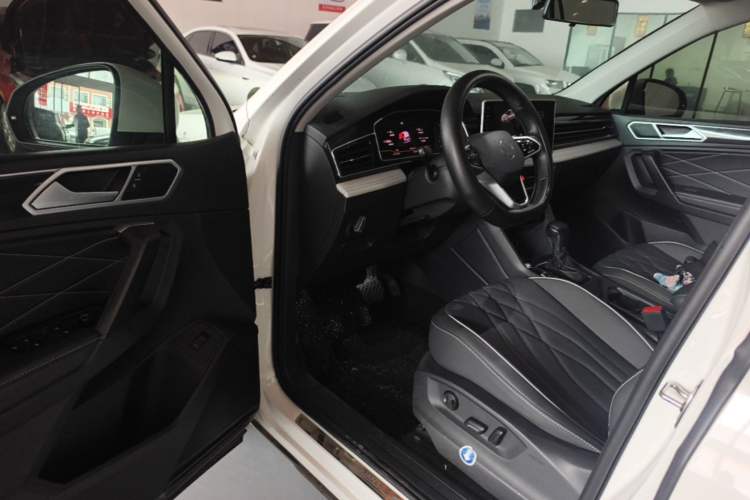 Used Volkswagen Tiguan L 2022 330TSI Automatic Two-Wheel Drive Smart Edition Driver Seat