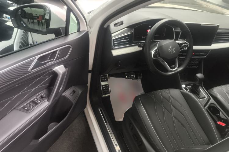 Used Volkswagen Tiguan L 2022 330TSI Automatic Two-Wheel Drive R-Line Enhanced Edition Driver Seat