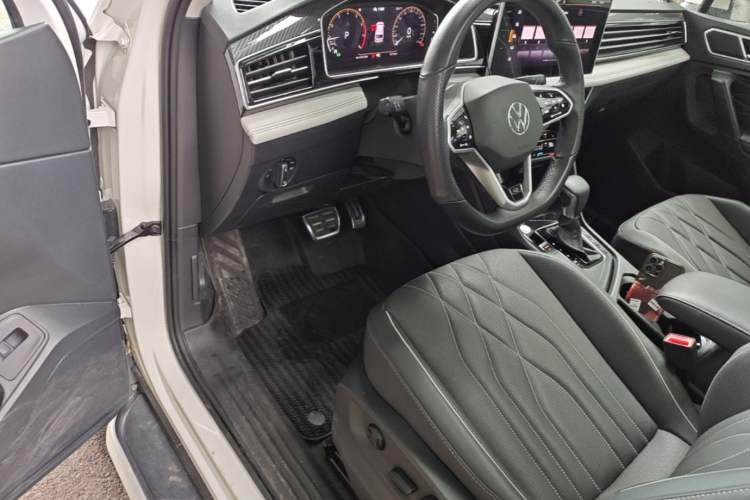 Used Volkswagen Tiguan L 2022 330TSI Automatic Two-Wheel Drive R-Line Enhanced Edition Driver Seat