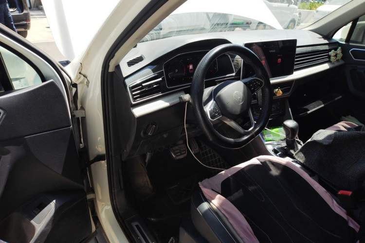 Used Volkswagen Tiguan L 2022 330TSI Automatic Two-Wheel Drive R-Line Enhanced Edition Driver Seat