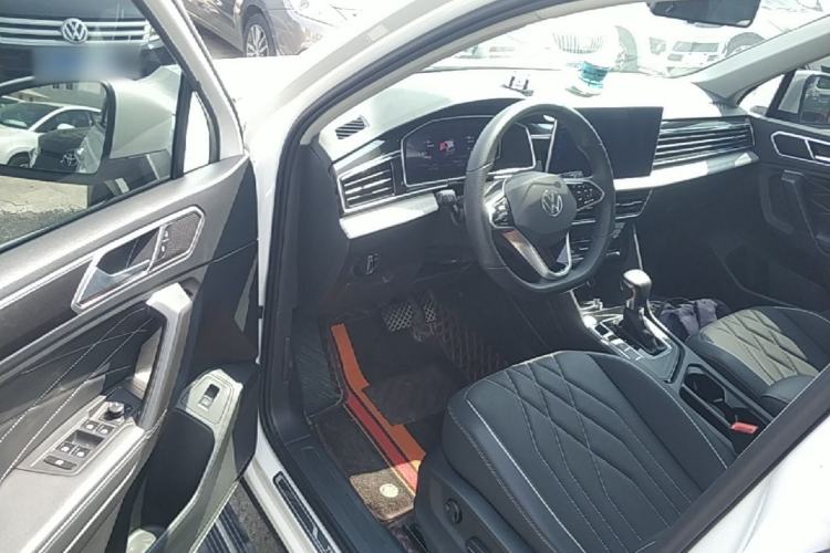Used Volkswagen Tiguan L 2022 330TSI Automatic Two-Wheel Drive Smart Edition Driver Seat