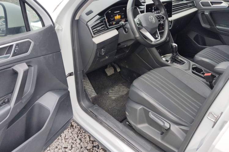 Used Volkswagen Tiguan L 2022 330TSI Automatic Two-Wheel Drive Comfort Edition Driver Seat
