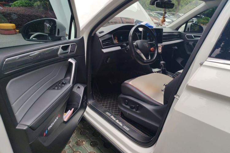 Used Volkswagen Tiguan L 2022 330TSI Automatic Two-Wheel Drive R-Line Flagship Edition Driver Seat