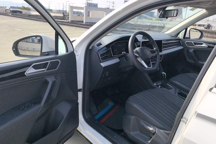 Used Volkswagen Tiguan L 2022 330TSI Automatic Two-Wheel Drive Comfort Edition Driver Seat