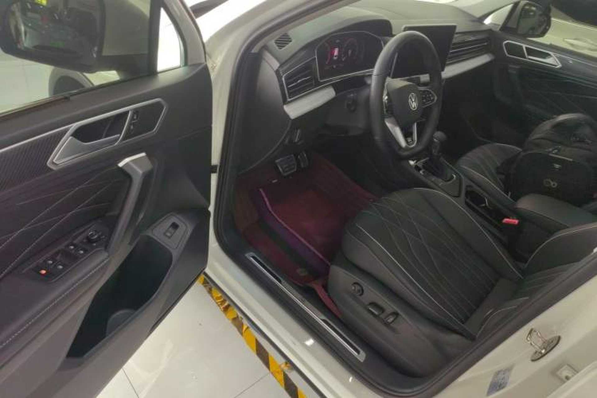 Used Volkswagen Tiguan L 2022 330TSI Automatic Two-Wheel Drive R-Line Enhanced Edition Driver Seat