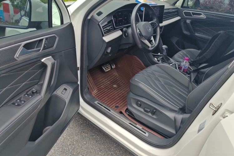 Used Volkswagen Tiguan L 2022 330TSI Automatic Two-Wheel Drive R-Line Enhanced Edition Driver Seat