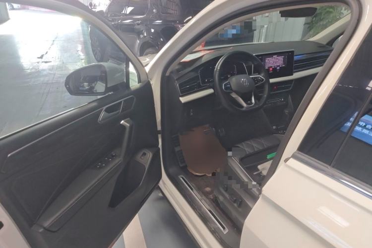 Used Volkswagen Tiguan L 2022 380TSI Automatic All-Wheel Drive R-Line Enhanced Comfort 7-Seater Driver Seat