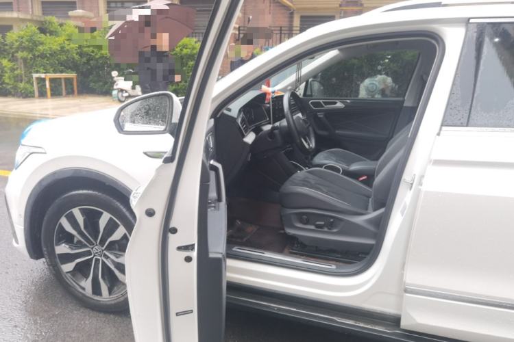 Used Volkswagen Tiguan L 2022 330TSI Automatic Two-Wheel Drive R-Line Enhanced Edition Driver Seat