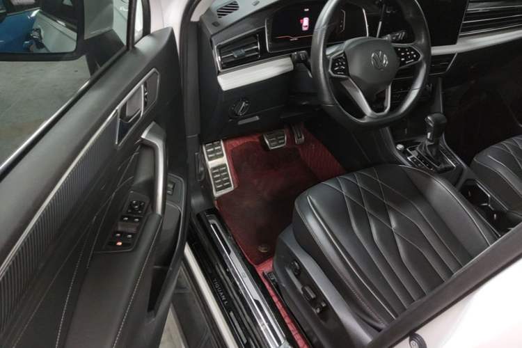 Used Volkswagen Tiguan L 2022 330TSI Automatic Two-Wheel Drive R-Line Enhanced Edition Driver Seat