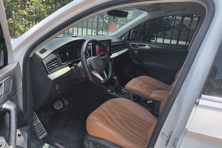Used Volkswagen Tiguan L 2022 330TSI Automatic Two-Wheel Drive R-Line Enhanced Edition Driver Seat
