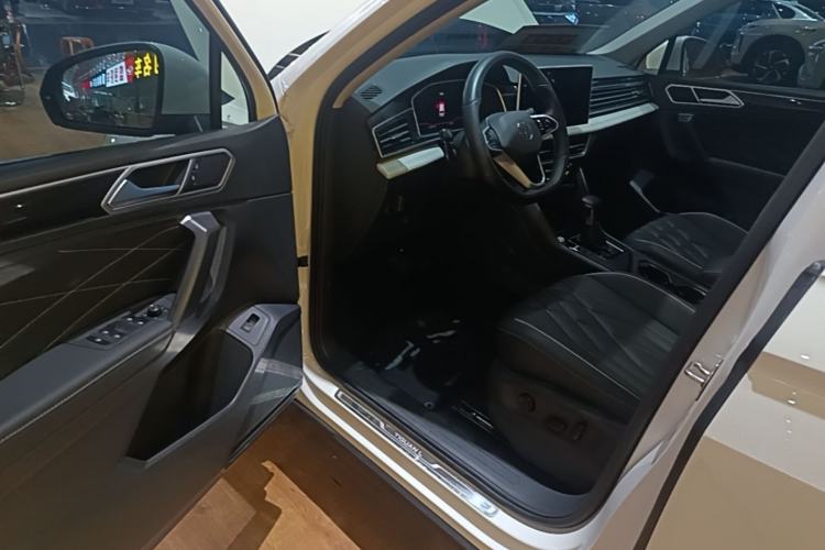 Used Volkswagen Tiguan L 2022 330TSI Automatic Two-Wheel Drive Smart Edition Driver Seat