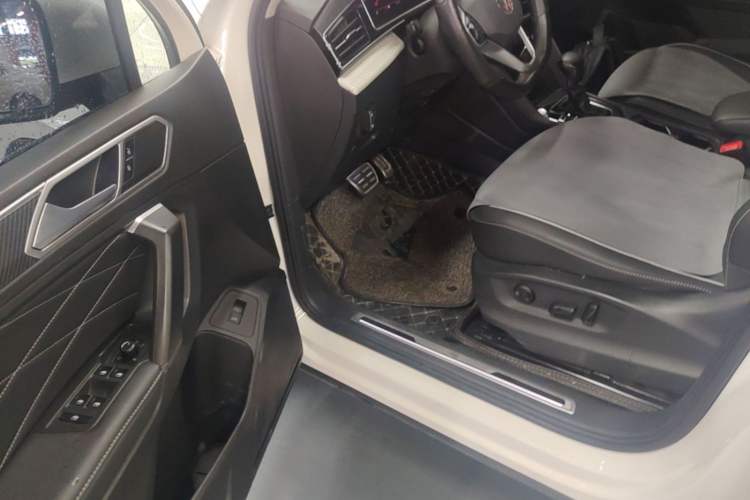 Used Volkswagen Tiguan L 2022 330TSI Automatic Two-Wheel Drive R-Line Enhanced Edition Driver Seat