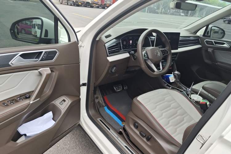 Used Volkswagen Tiguan L 2022 330TSI Automatic Two-Wheel Drive R-Line Flagship Edition Driver Seat