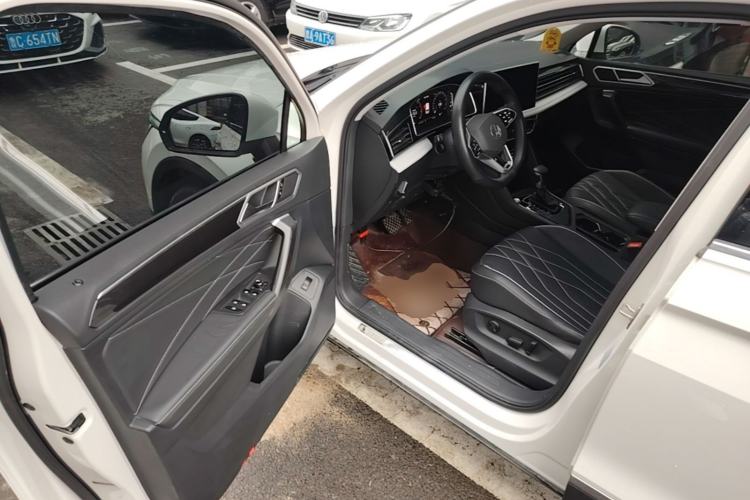 Used Volkswagen Tiguan L 2022 330TSI Automatic Two-Wheel Drive Smart Edition Driver Seat