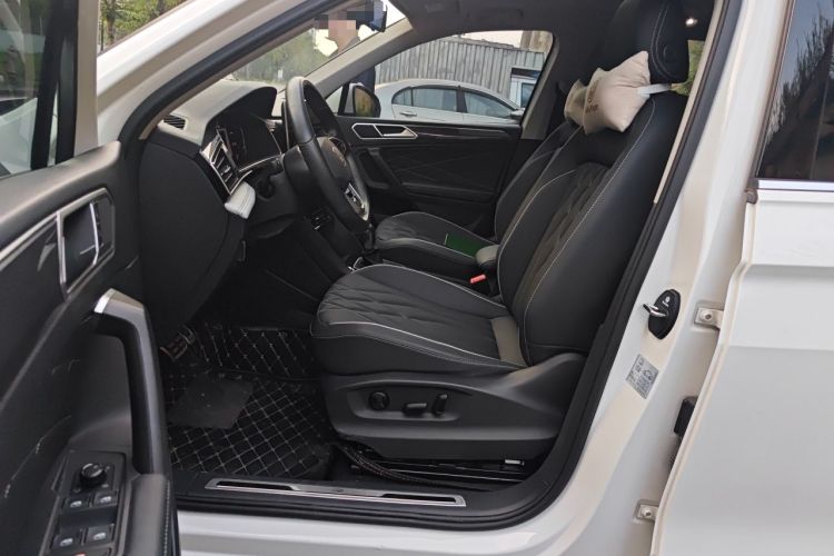 Used Volkswagen Tiguan L 2022 330TSI Automatic Two-Wheel Drive R-Line Enhanced Edition Driver Seat