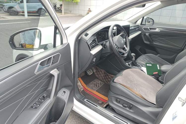 Used Volkswagen Tiguan L 2022 330TSI Automatic Two-Wheel Drive R-Line Enhanced Edition Driver Seat