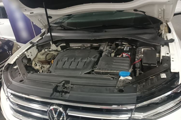 Used Volkswagen Tiguan L 2022 330TSI Automatic Two-Wheel Drive R-Line Enhanced Edition Engine Bay