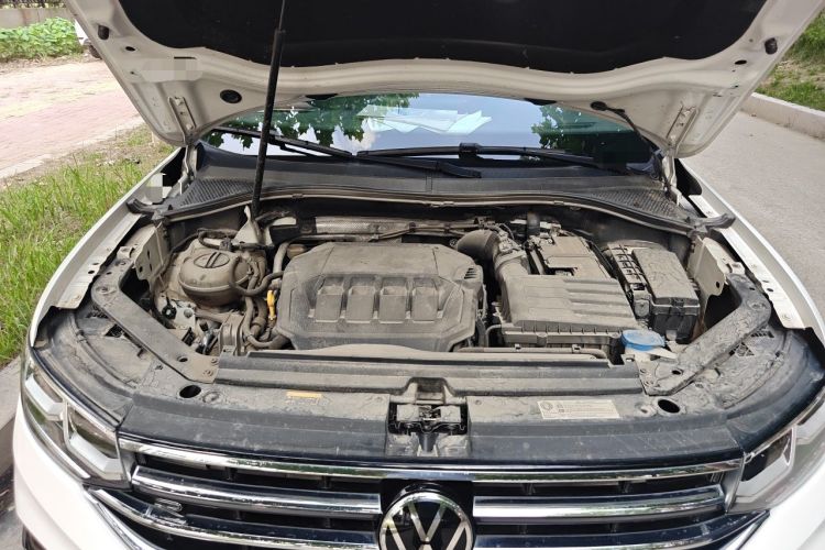 Used Volkswagen Tiguan L 2022 330TSI Automatic Two-Wheel Drive R-Line Flagship Edition Engine Bay