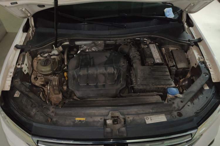 Used Volkswagen Tiguan L 2022 330TSI Automatic Two-Wheel Drive R-Line Enhanced Edition Engine Bay