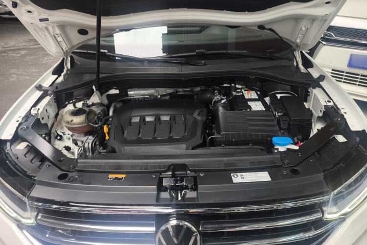 Used Volkswagen Tiguan L 2022 330TSI Automatic Two-Wheel Drive R-Line Enhanced Edition Engine Bay