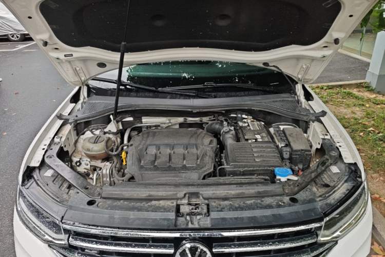Used Volkswagen Tiguan L 2022 330TSI Automatic Two-Wheel Drive R-Line Enhanced Edition Engine Bay