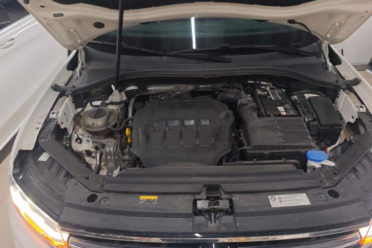 Used Volkswagen Tiguan L 2022 330TSI Automatic Two-Wheel Drive R-Line Enhanced Edition Engine Bay