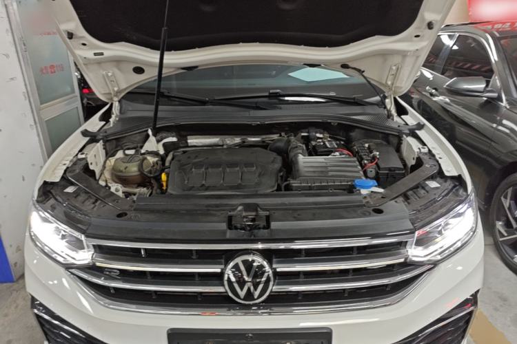 Used Volkswagen Tiguan L 2022 330TSI Automatic Two-Wheel Drive R-Line Enhanced Edition Engine Bay