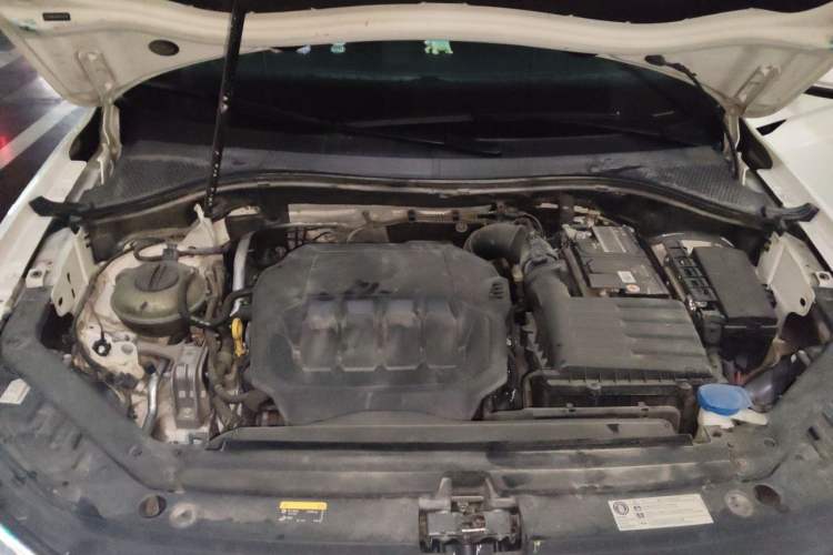 Used Volkswagen Tiguan L 2022 330TSI Automatic Two-Wheel Drive R-Line Enhanced Edition Engine Bay