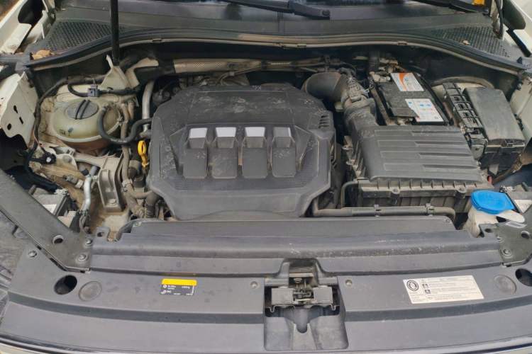 Used Volkswagen Tiguan L 2022 330TSI Automatic Two-Wheel Drive R-Line Flagship Edition Engine Bay