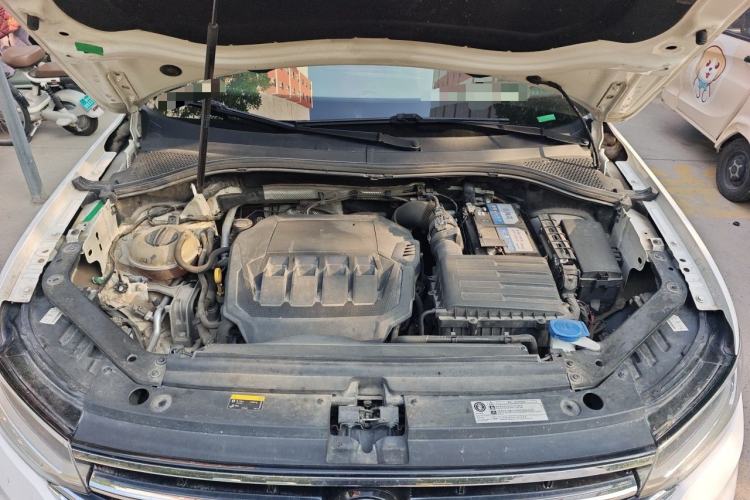 Used Volkswagen Tiguan L 2022 330TSI Automatic Two-Wheel Drive R-Line Enhanced Edition Engine Bay
