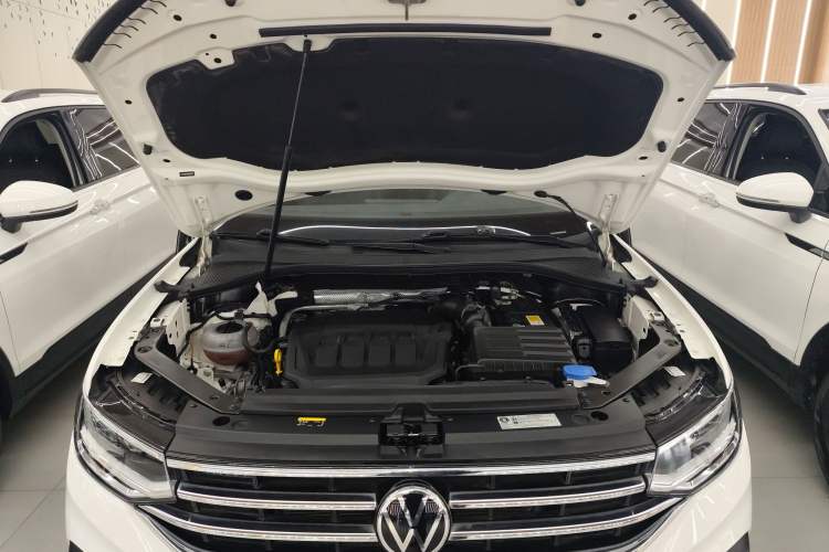 Used Volkswagen Tiguan L 2022 330TSI Automatic Two-Wheel Drive Comfort Edition Engine Bay