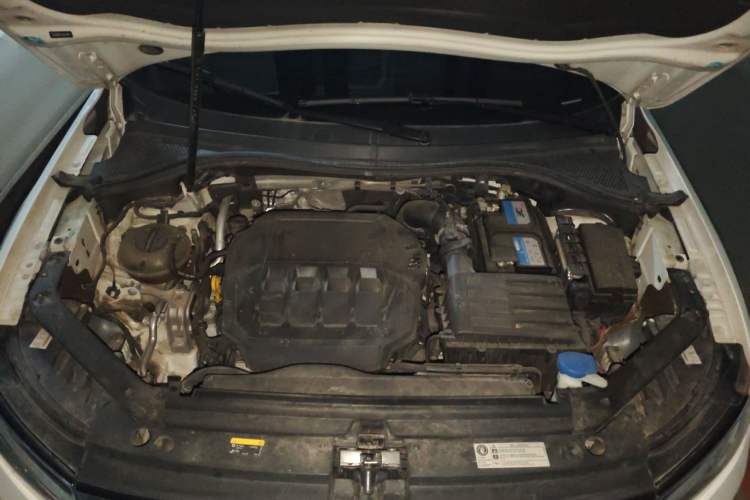 Used Volkswagen Tiguan L 2022 330TSI Automatic Two-Wheel Drive R-Line Enhanced Edition Engine Bay