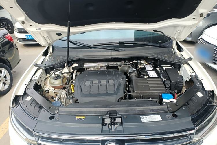 Used Volkswagen Tiguan L 2022 330TSI Automatic Two-Wheel Drive R-Line Enhanced Edition Engine Bay