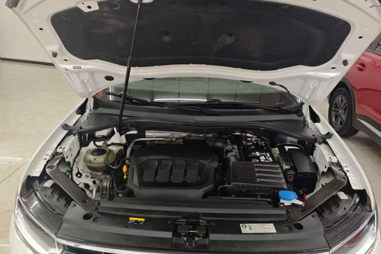 Used Volkswagen Tiguan L 2022 330TSI Automatic Two-Wheel Drive Comfort Edition Engine Bay