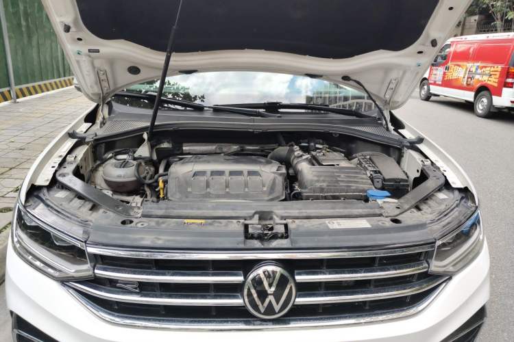 Used Volkswagen Tiguan L 2022 330TSI Automatic Two-Wheel Drive R-Line Enhanced Edition Engine Bay