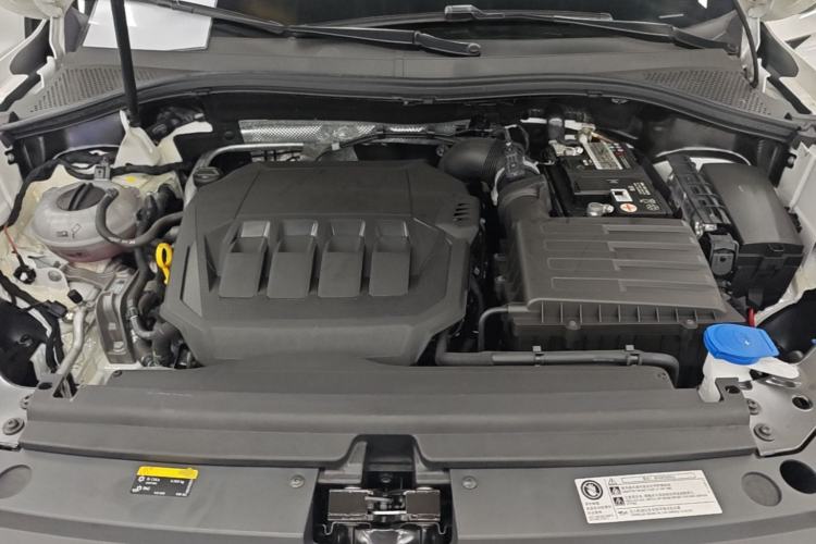 Used Volkswagen Tiguan L 2022 330TSI Automatic Two-Wheel Drive R-Line Enhanced Edition Engine Bay