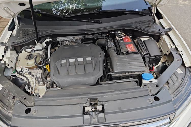 Used Volkswagen Tiguan L 2022 330TSI Automatic Two-Wheel Drive R-Line Enhanced Edition Engine Bay