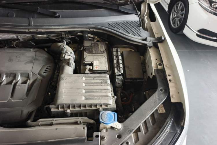 Used Volkswagen Tiguan L 2022 330TSI Automatic Two-Wheel Drive Smart Edition Engine Bay Left