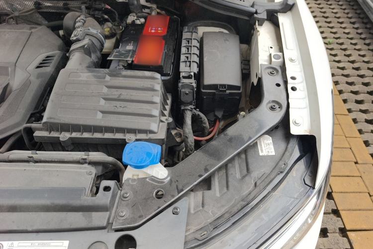 Used Volkswagen Tiguan L 2022 330TSI Automatic Two-Wheel Drive R-Line Enhanced Edition Engine Bay Left