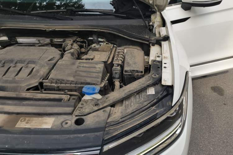 Used Volkswagen Tiguan L 2022 330TSI Automatic Two-Wheel Drive R-Line Enhanced Edition Engine Bay Left