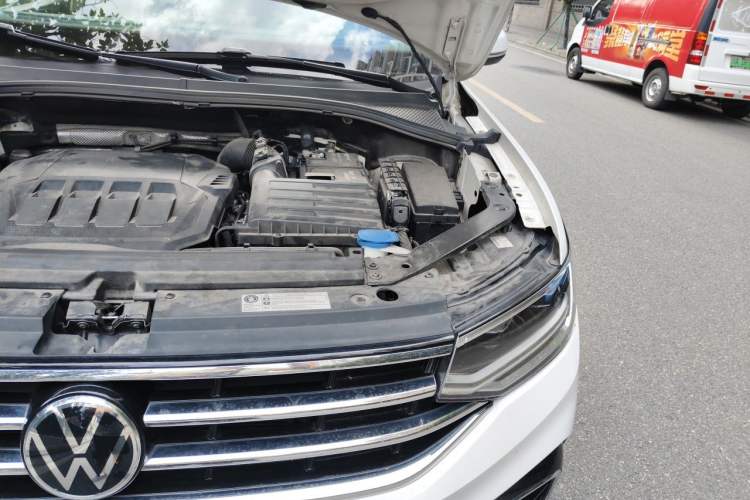 Used Volkswagen Tiguan L 2022 330TSI Automatic Two-Wheel Drive R-Line Enhanced Edition Engine Bay Left