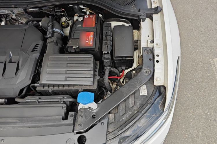 Used Volkswagen Tiguan L 2022 330TSI Automatic Two-Wheel Drive R-Line Enhanced Edition Engine Bay Left