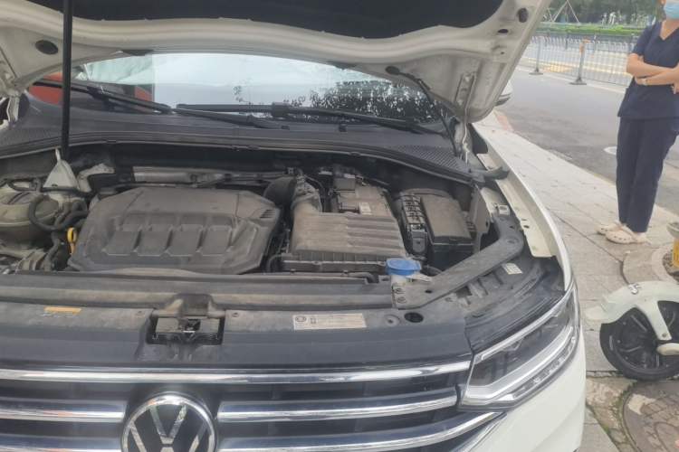 Used Volkswagen Tiguan L 2022 330TSI Automatic Two-Wheel Drive R-Line Enhanced Edition Engine Bay Left